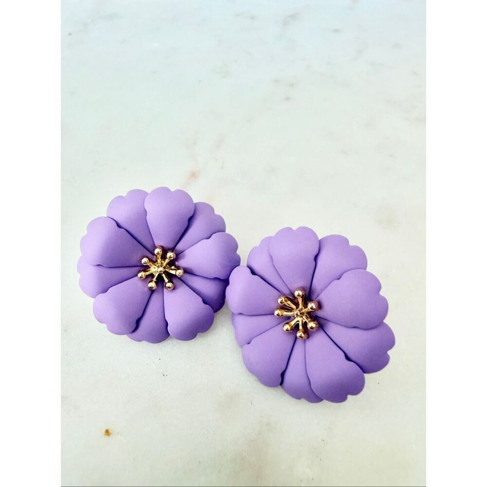 Lavender Flower Stud Earrings Purple Floral Earrings Gold Center Statement Earri